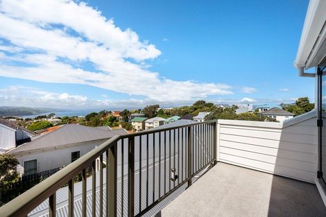 Photo of property in 30 Grove Road, Kelburn, Wellington, 6012