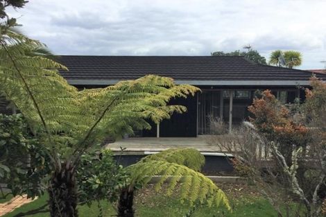 Photo of property in 2/38 Kirrie Avenue, Te Atatu South, Auckland, 0610