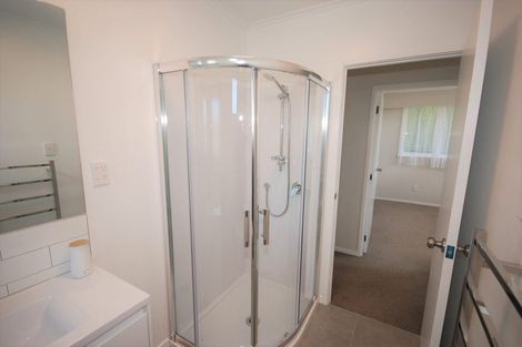 Photo of property in 1/279 Sunset Road, Sunnynook, Auckland, 0632