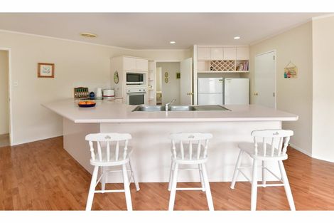 Photo of property in 16 Crampton Court, Orewa, 0931