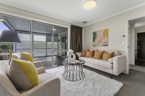Photo of property in 5 Woolshed Lane, Pukekohe, 2120