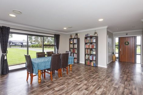 Photo of property in 18 Melford Lane, Bunnythorpe, Palmerston North, 4470