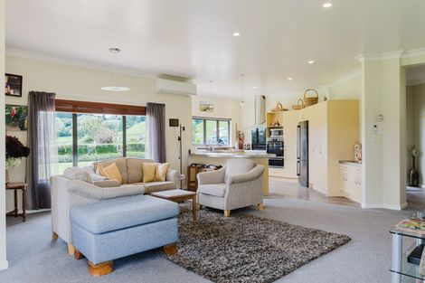 Photo of property in 52 Riccarton Road, Pahiatua, 4910