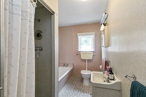 Photo of property in 8 Aplin Terrace, Ngaio, Wellington, 6035