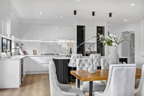 Photo of property in 13 Catalina Avenue, Rosehill, Papakura, 2113