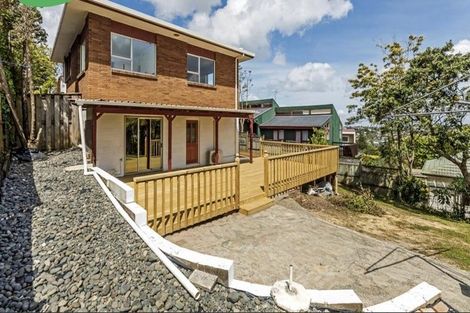 Photo of property in 16 Colin Wild Place, Glenfield, Auckland, 0629