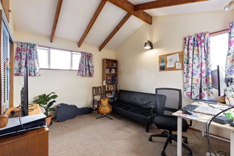 Photo of property in 6 Belgrave Place, Awapuni, Palmerston North, 4412