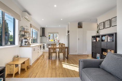 Photo of property in 1/886 Dominion Road, Mount Eden, Auckland, 1041