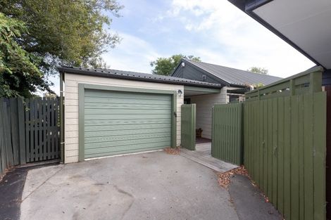 Photo of property in 2/9 Braemar Place, Avonside, Christchurch, 8061