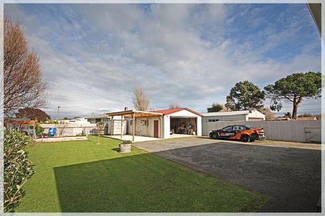 Photo of property in 68 Avenue Road, Foxton, 4814