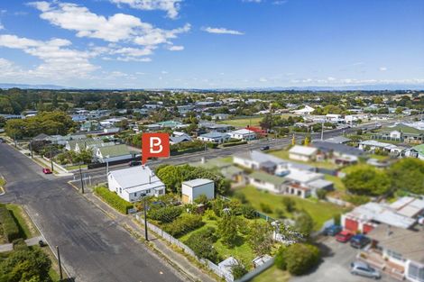 Photo of property in 8 Ross Street, Marton, 4710