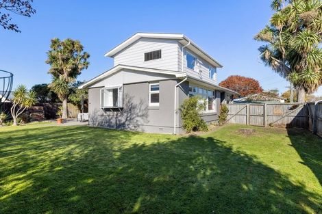Photo of property in 18 Croziers Road, St Albans, Christchurch, 8052