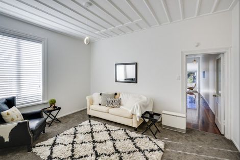 Photo of property in 407 Marine Parade, Napier South, Napier, 4110