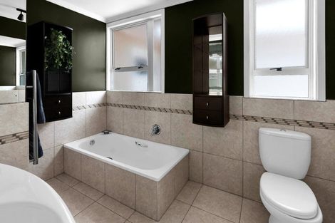 Photo of property in 116 Paraite Road, Paraite, New Plymouth, 4373