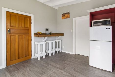 Photo of property in 6 Edward Street, Waimate, 7924