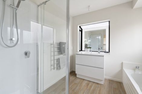 Photo of property in 11b Bay Street, Red Beach, 0932