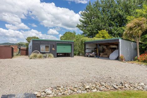 Photo of property in 72 Township Road, Kumeroa, Woodville, 4997