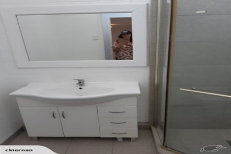 Photo of property in 1/109a Te Atatu Road, Te Atatu South, Auckland, 0610