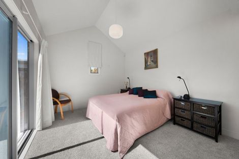 Photo of property in 12 Burgundy Drive, Martinborough, 5711