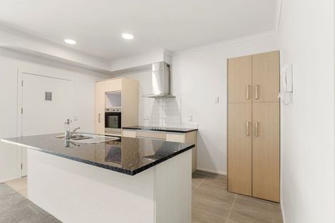 Photo of property in 16/11 Carlos Drive, Flat Bush, Auckland, 2016