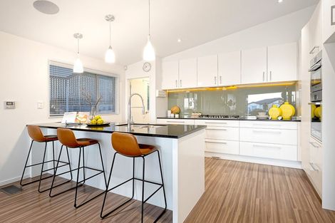 Photo of property in 9 Platinum Rise, Ranui, Auckland, 0612