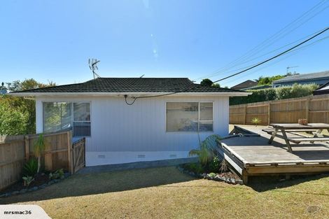 Photo of property in 1/871 East Coast Road, Northcross, Auckland, 0632
