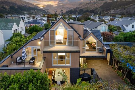Photo of property in 102a Esplanade, Sumner, Christchurch, 8081