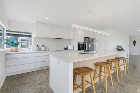 Photo of property in 14 Piripai Rise, Coastlands, Whakatane, 3120