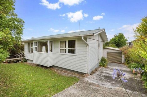 Photo of property in 11 Albatross Road, Red Beach, 0932