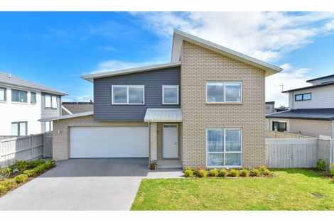 Photo of property in 7 Waituarua Drive, Takanini, 2112