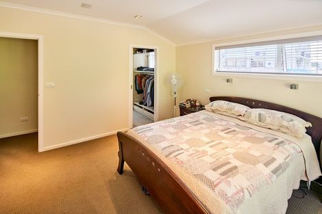 Photo of property in 12a Glenmore Street, Thorndon, Wellington, 6011