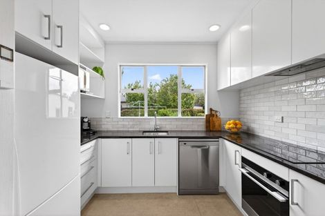 Photo of property in 16 Higgins Street, Marewa, Napier, 4110