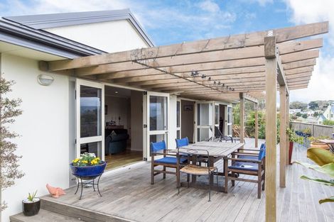 Photo of property in 6 Kea Place, Fitzherbert, Palmerston North, 4410