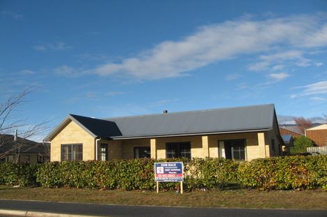 Photo of property in 30 Glengyle Way, Wanaka, 9305