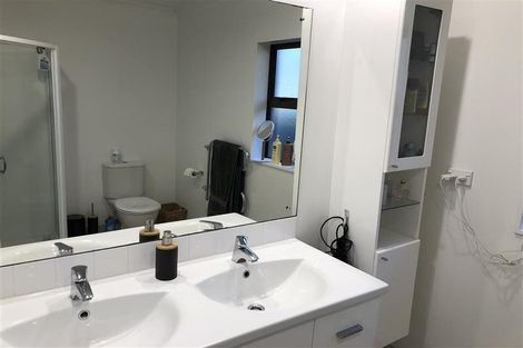 Photo of property in 29a Bay Street, Red Beach, 0932