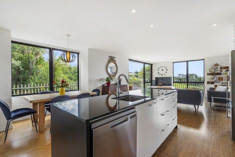 Photo of property in 15b Verran Road, Birkenhead, Auckland, 0626