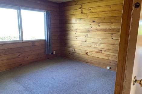 Photo of property in 20 Ladbrooke Drive, Newlands, Wellington, 6037