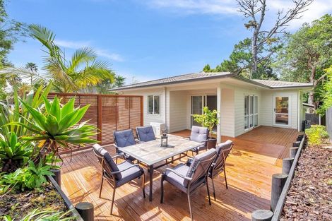 Photo of property in 92 Glendene Avenue, Glendene, Auckland, 0602
