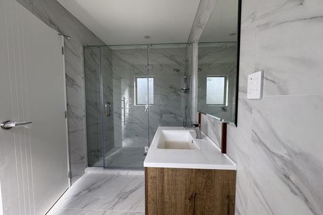 Photo of property in 18 Peara Place, Henderson, 0610