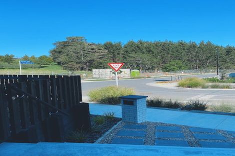 Photo of property in 10 Awamarino Way, Westgate, Auckland, 0614