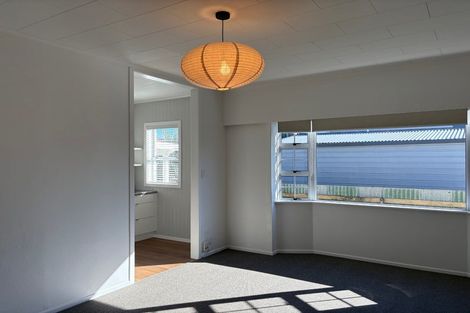 Photo of property in 6 Henui Street, Strandon, New Plymouth, 4312