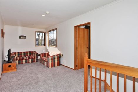 Photo of property in 35 Witbrock Crescent, Burnside, Christchurch, 8053