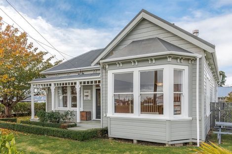 Photo of property in 9 Queen Street, Westport, 7825