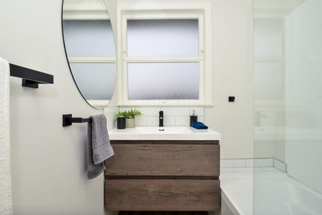 Photo of property in 10 Bremridge Place, Melville, Hamilton, 3206