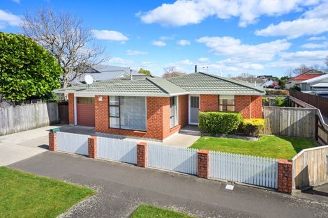 Photo of property in 74 Albert Street, Palmerston North, 4414