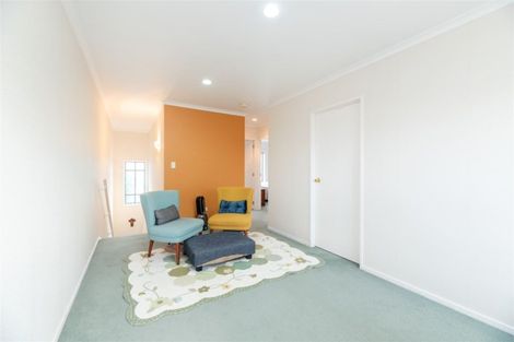 Photo of property in Tuscany Towers, 58/1 Ambrico Place, New Lynn, Auckland, 0600