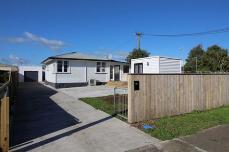 Photo of property in 44 Holland Crescent, Bulls, 4818