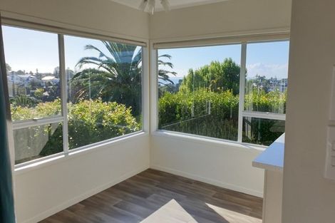 Photo of property in 31 Sealy Road, Torbay, Auckland, 0630