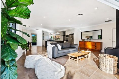 Photo of property in 27 Napier Street, Jervoistown, Napier, 4112