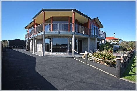 Photo of property in 49 Hartley Street, Foxton Beach, Foxton, 4815